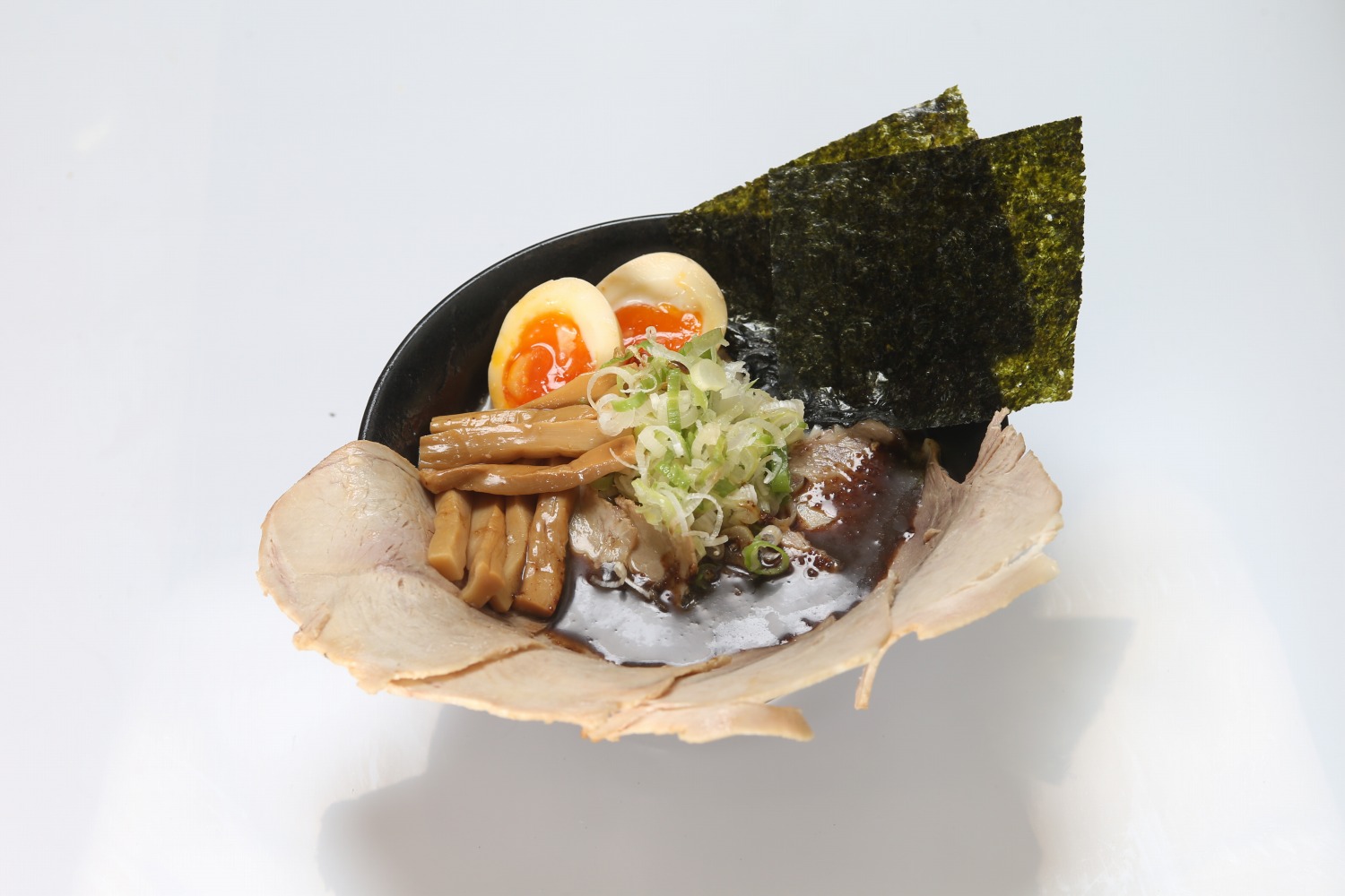 黒とんこつらーめん　豪華盛り