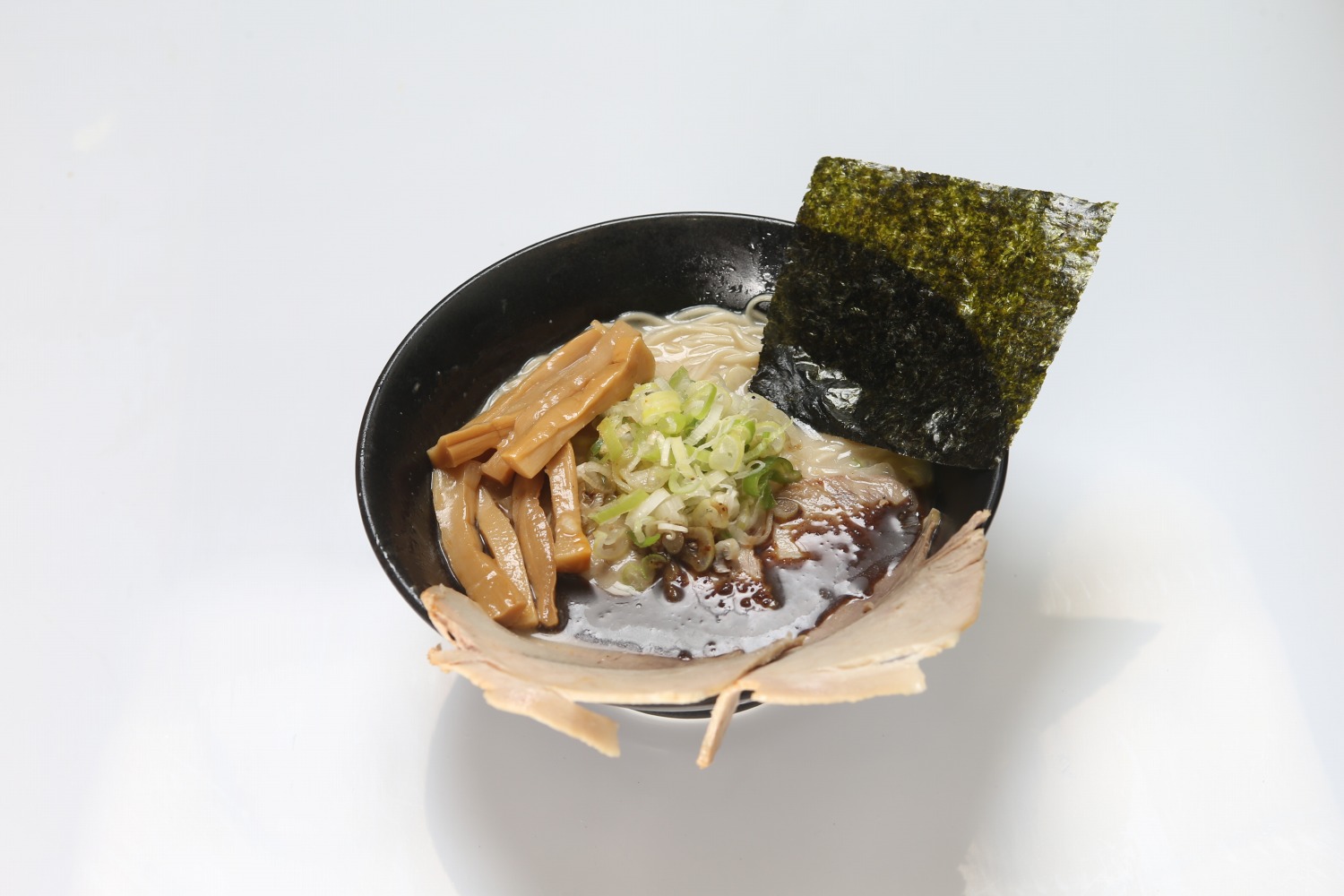黒とんこつらーめん　メンマ入り